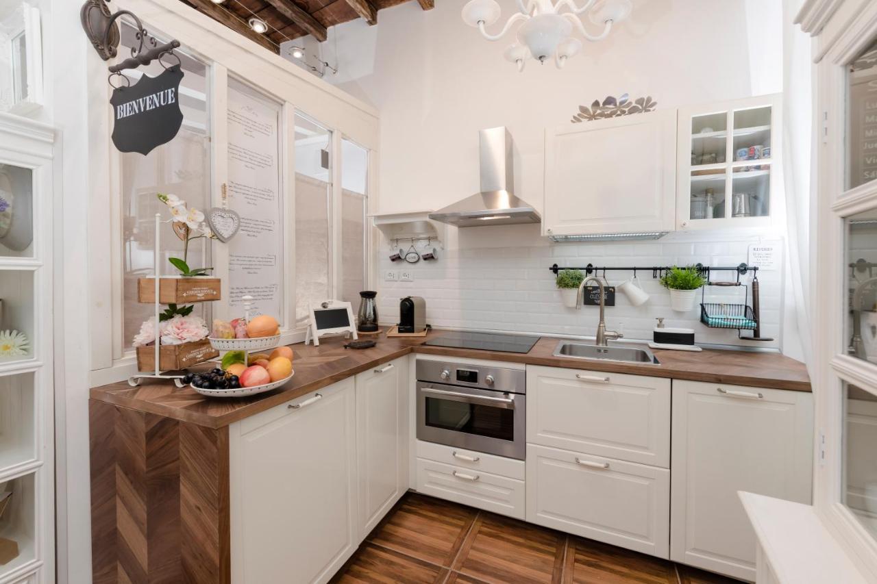 Capo Le Case, Romantic Flat Near Spanish Steps Экстерьер фото